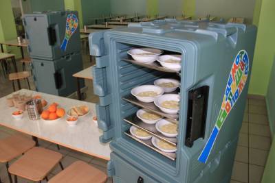Глава Башкирии прорекламировал мясо для школьных столовых бизнесмена из Иглино