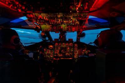 Летчики ЗВО отработали пилотирование самолетов в сложных метеоусловиях