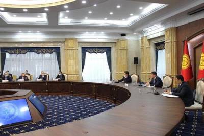 Делегация Совфеда наблюдает за ходом президентских выборов в Киргизии