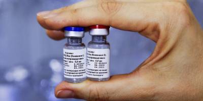 Журналист Bloomberg перечислил преимущества вакцины "Спутник V"