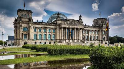 С оглядкой на штурм Капитолия власти Германии укрепляют Бундестаг