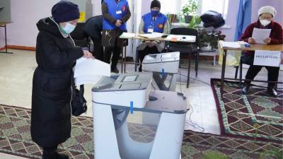 В Кыргызстане проголосовали все 17 кандидатов на пост президента