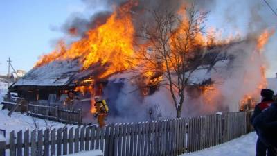 Два сибиряка погибли при пожаре в Иркутской области