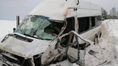 Ford Transit - Последствия смертельного столкновения маршруток сняли на видео - vesti.ru - Башкирия - Уфа - район Салаватский