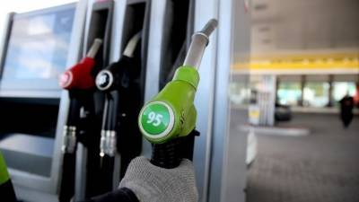 Узбекистан сэкономит на бензине миллиард долларов