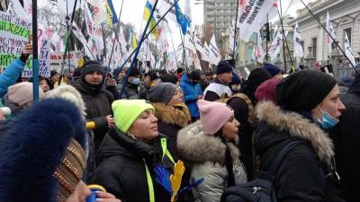 Протестующие перекрыли трассу под Харьковом из-за повышения цен на газ