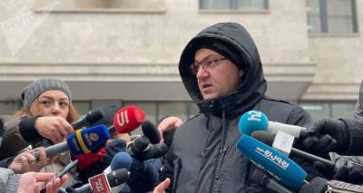 Оппозиционер заявил о намерении не допустить вылета Пашиняна в Москву