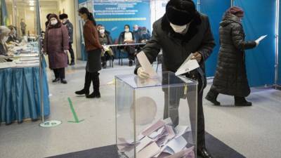 Несколько тысяч избирателей проголосовали на выборах Казахстана за рубежом