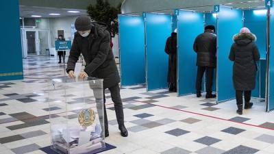Явка на выборах в парламент Казахстана составила 63,3%