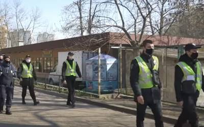 Кордоны полиции вокруг школ: стало известно, как мэра Тернополя заставляют ввести жесткий карантин