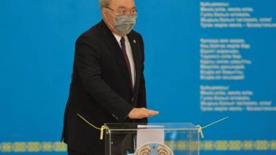На парламентских выборах в Казахстане партия Назарбаева набирает более 70% голосов, - экзит-пола