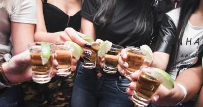 Названы самые опасные периоды для употребления алкоголя