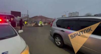 Оппозиционеры заблокировали дорогу к аэропорту "Звартноц" - видео