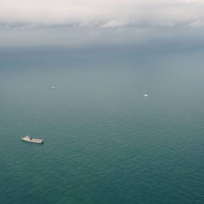 В Индонезии возобновлены поиски на месте крушения самолета в Яванском море