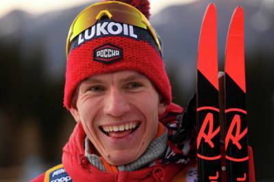 Александр Большунов второй год подряд победил в многодневке Tour de Ski