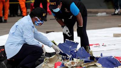 Упавший в Индонезии Boeing мог разбиться при ударе о воду