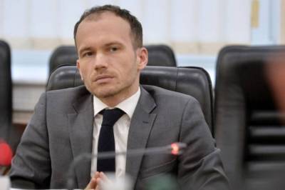 Политолог: Нотариус заплатил министру юстиции Малюське 60 тыс. долларов за "решение своего вопроса"