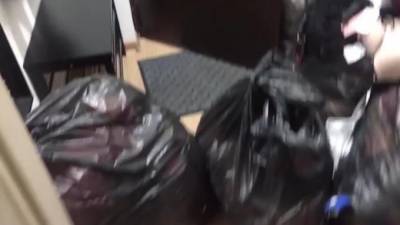 Две женщины вывезли на детской коляске из магазина на Испытателей товаров на 1,6 млн рублей