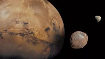 Загадочное колебание перемещает полюса Марса