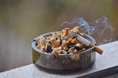Эксперт дал советы тем, кто планирует бросить курить с нового года