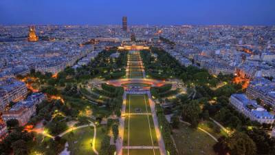 В Париже планируют провести реконструкцию Елисейских полей