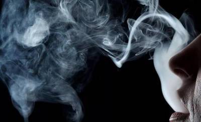 Тюменцам сообщили условие, при котором можно бросить курить