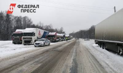 ГИБДД оставила под запретом движение фур на трассе М5 Урал