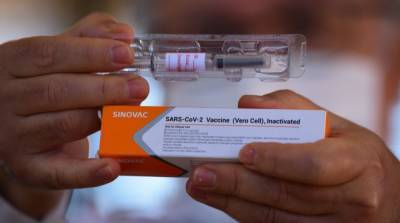 Индонезия одобрила китайскую COVID-вакцину, которую закупила Украина