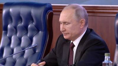 Путин проводит трехсторонние переговоры с Пашиняном и Алиевым