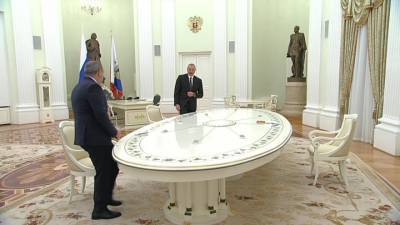 Алиев и Пашинян не обменялись рукопожатиями