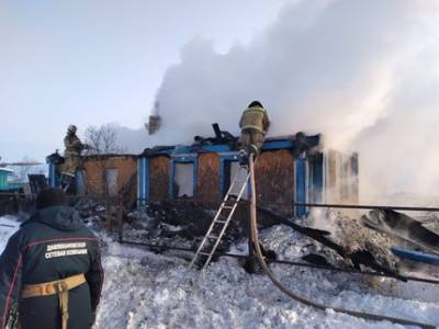 В Башкирии мужчина получил ожоги, пытаясь потушить горящий домa