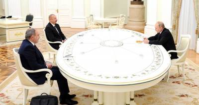 Путин призвал наметить следующие шаги по урегулированию в Карабахе