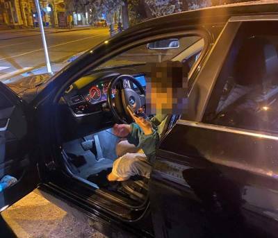 Жительница Днепра ранила бутылкой сотрудницу полиции
