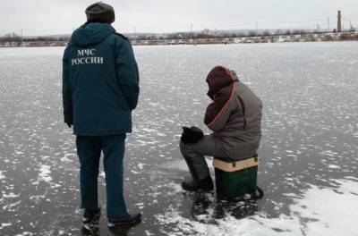 От 10 сантиметров и выше: безопасный лед установился на реке Воронеж