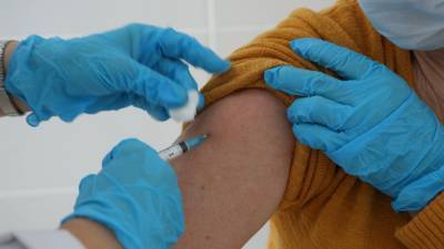 Вакцинация для работников науки и турбизнеса начнется в Москве 13 января