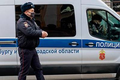 Замаскированные в матерей россиянки ограбили магазин на полтора миллиона рублей