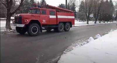 Огненное ЧП: пламя охватило грузовик прямо на ходу, водитель чудом уцелел (фото, видео)