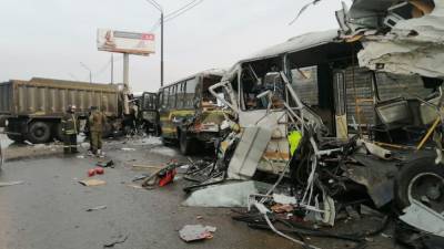 Смертельное ДТП с участием самосвала и автобусов произошло в Подмосковье