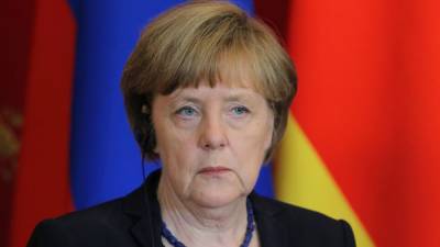 Меркель сочла нарушением прав блокировку Трампа в соцсетях