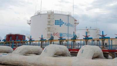 Казахстан подтвердил приостановку транзита нефти через Россию