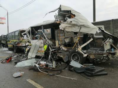 СМИ публикуют первые кадры с места аварии на Новорижском шоссе