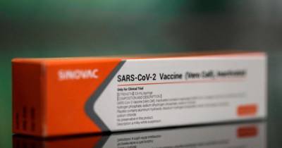 Лишь бы не из России: Украина закупит Covid-вакцину с эффективностью всего 65%