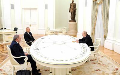 В Москве проходит трехсторонняя встреча по Карабаху. Алиев и Пашинян не пожали руки