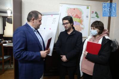 Глава Хасавюрта встретился с представителями общественного движения «Матери России»