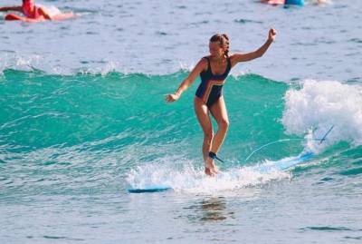 Регина Тодоренко едва не утонула во время серфинга на Бали