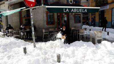 Снегопад парализовал столицу Испании