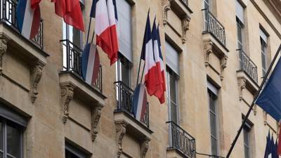 Лицей во Франции закрыли из-за угроз ученика убить преподавателей