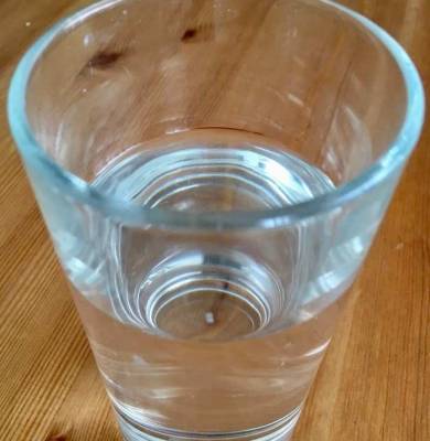 Диетолог Мария Матвеева рассказала о способах приучить себя пить «чистую» воду