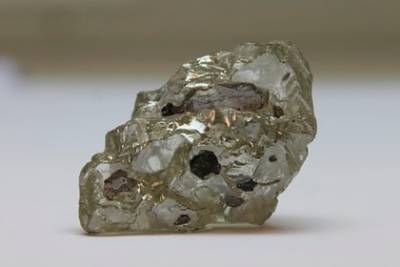 В России нашли похожий на метеорит алмаз
