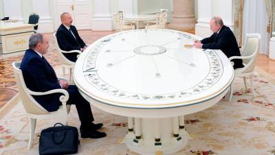 Путин подвел итоги трехсторонних переговоров по Карабаху